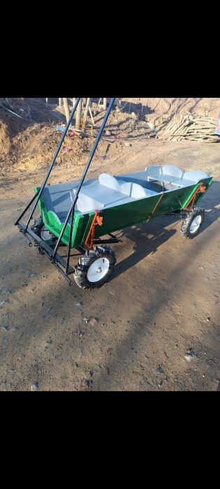 Vând căruțe de ponei