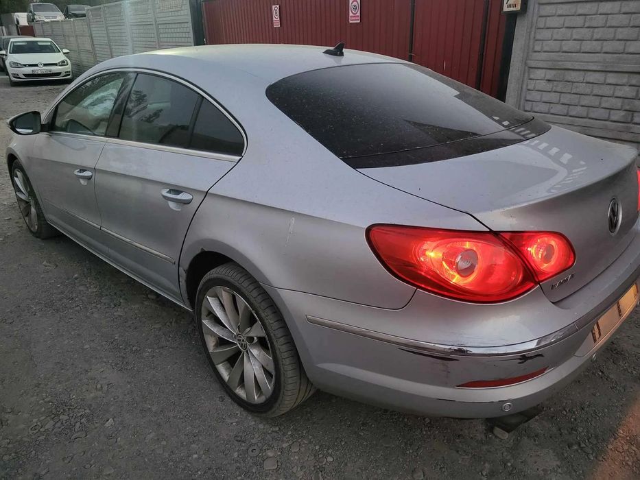 Bara fata/Bara spate/Capota spate/Usa dreapta fata/Usa dreapta spate/Usa stanga spateVolkswagen Passat CC