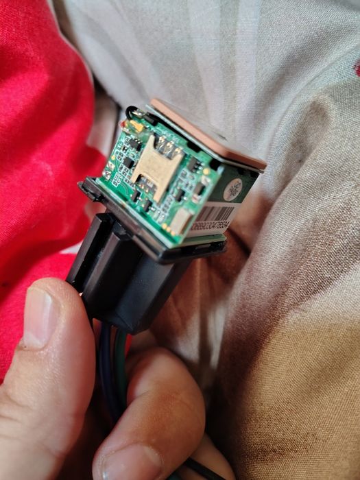 Modul electronic GPS / GSM (tracker/imobilizator) – nou