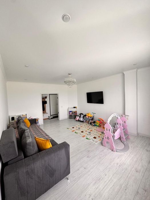 Продается 2 комнатная квартира на Голубых прудах