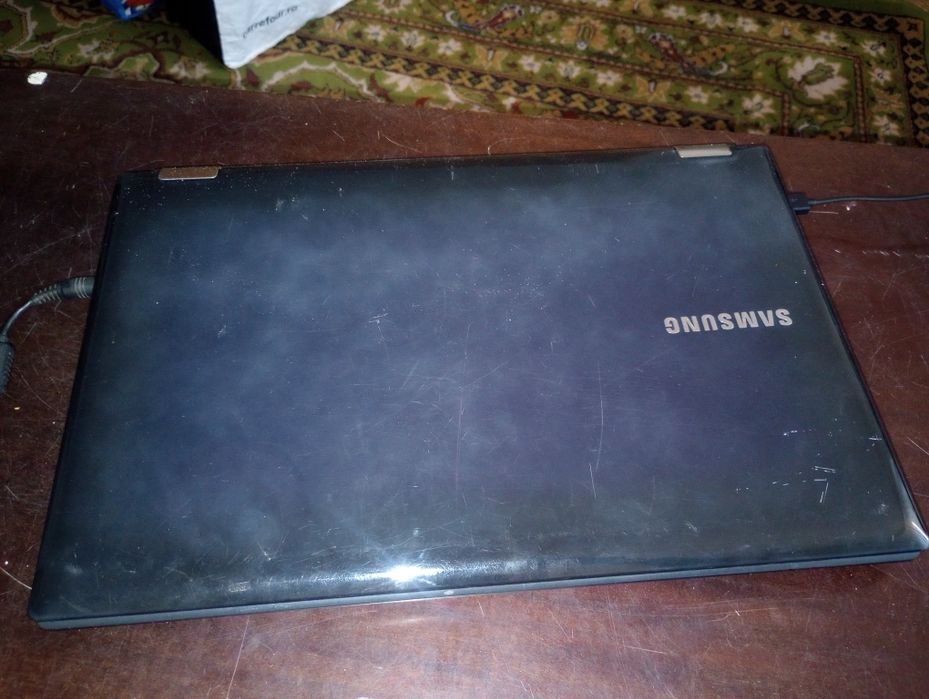 Samsung RF710, Intel i5, video dedicat, 650 gb,Bluetooth, display mare