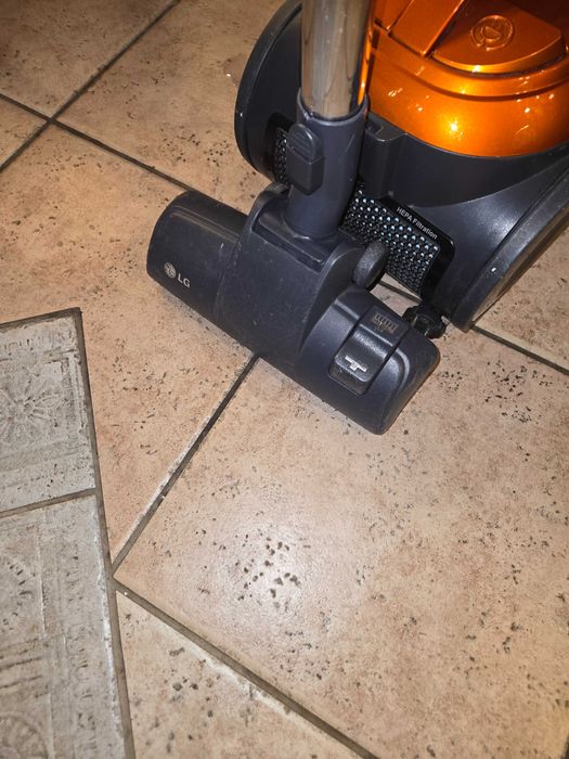 Прахосмукачка LG  1600w