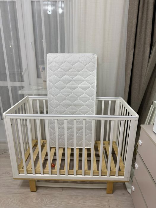 Продаю детскую кровать 120х60
