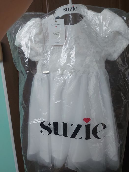 Rochiță alba, nouă,  cu eticheta, Suzie