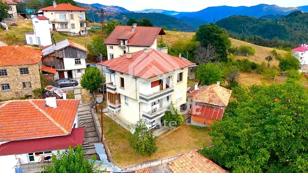 Къща в сърцето на Родопите – с. Дрянка, близо до с. Баните