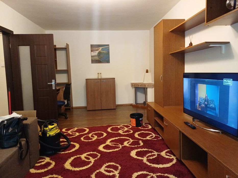 Inchiriez apartament 2 camere Titan Auchan  Ozana