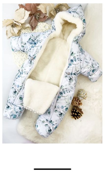 Продам детский комбинезон