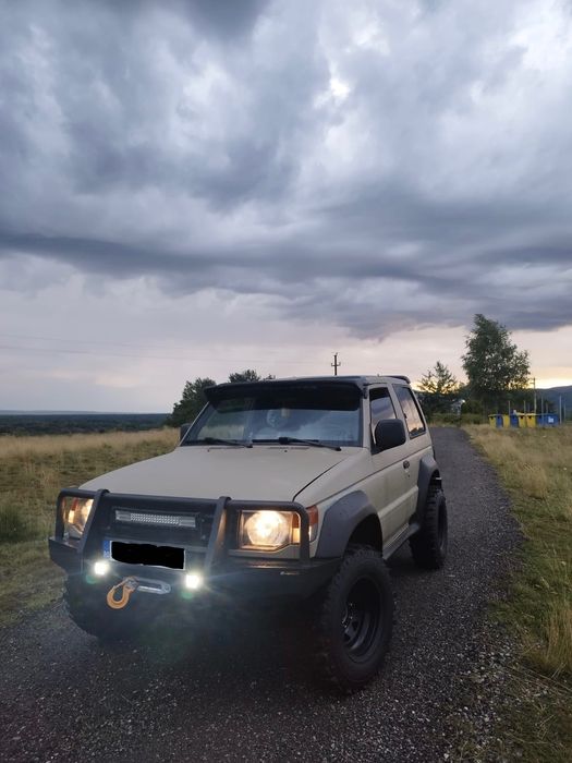 Mitsubishi Pajero Mk 2