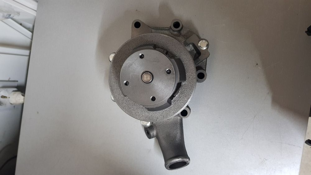 Pompa de apa completa tractor Ford 2000, 3000, 4000