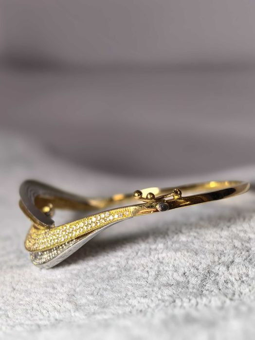 Brățară fixă aur alb și galben 14K cu pietricele, 10,55 g – nouă