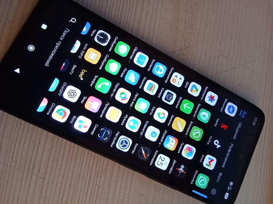 Redmi 13 в отличном состоянии.