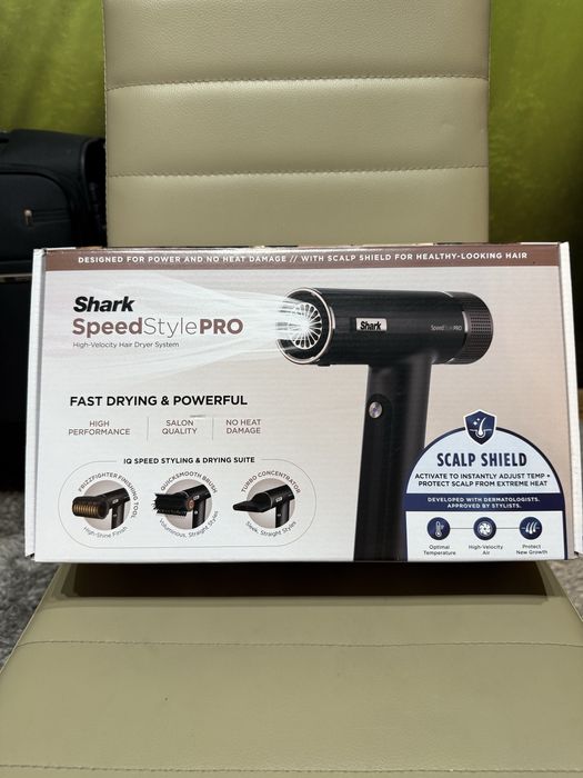 Aparat pentru stilizat parul+uscare Shark SpeedStyle PRO