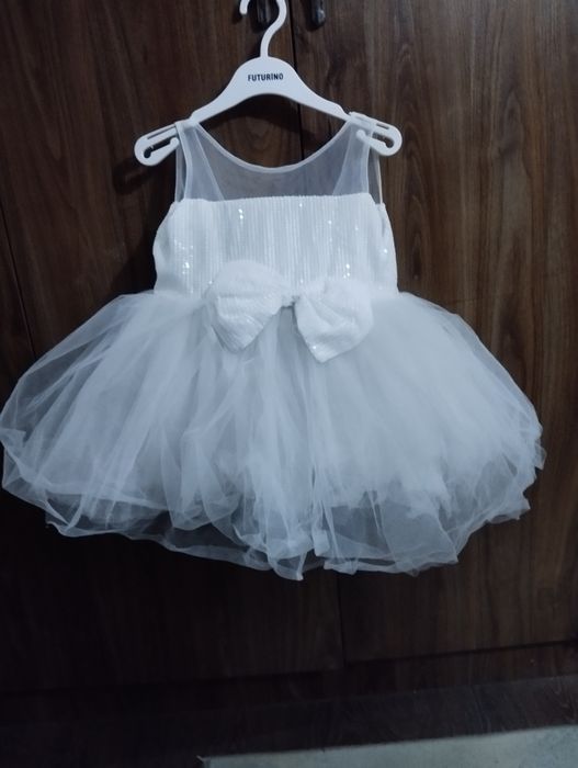 Белое платье на девочку