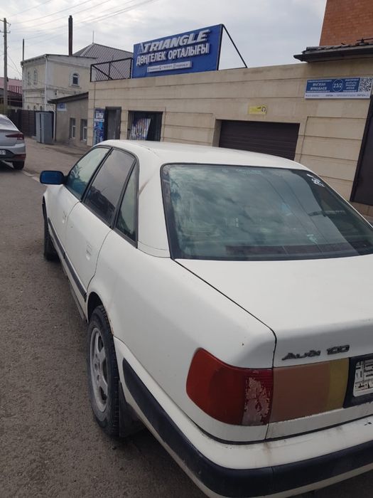 Audi 100c4 на зап части.