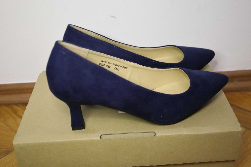 Pantofi cu toc Kitten Hill Navy marimea 39.5