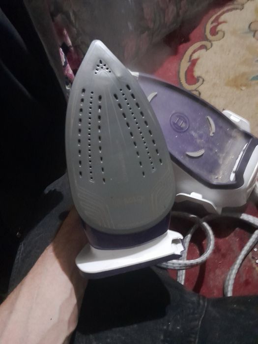 Утюг паровой, стационарный.