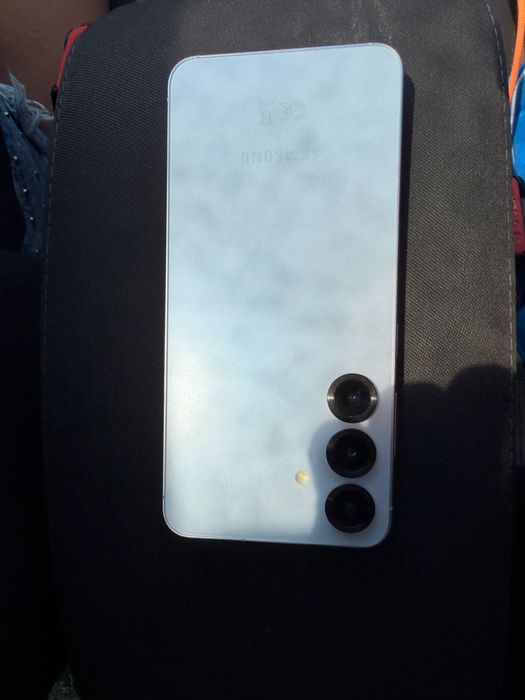 Телефон Samsung S25