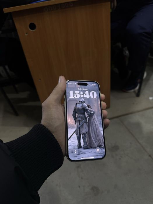 Продам Iphone 16