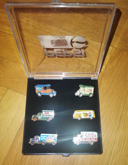 Значки на Пепси Кола PEPSI-COLA колекционерски пинчета комплект кутия