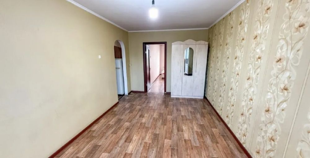 продам 2-х ком. 46кв. 4мкр. 4-этаж