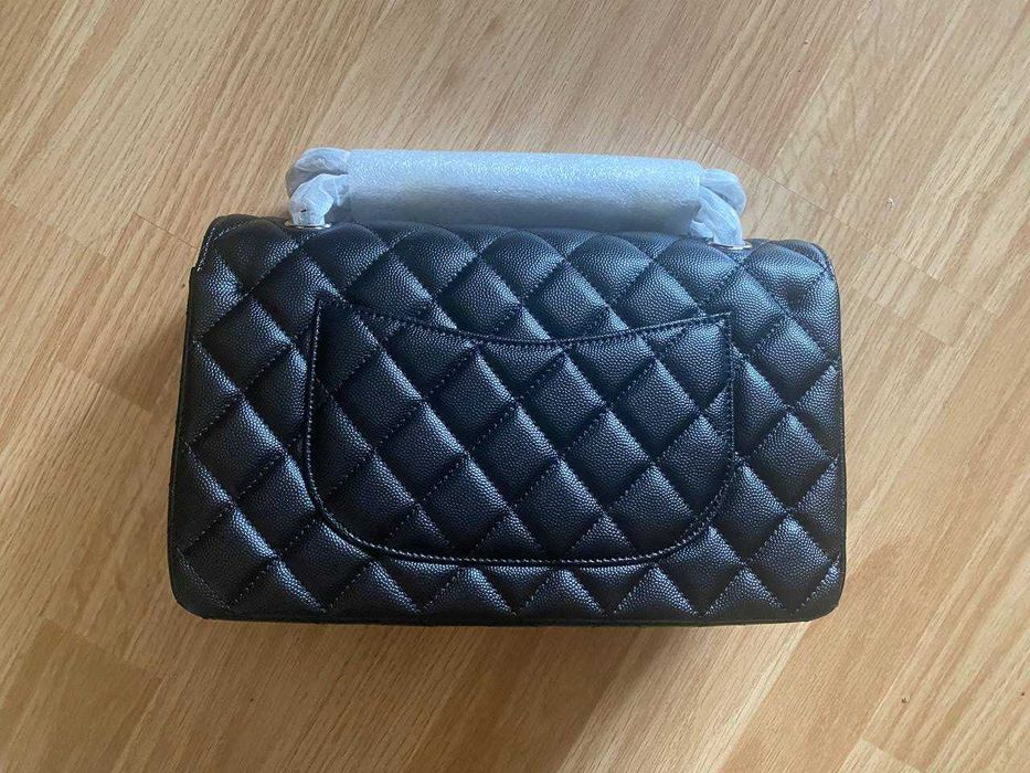 Geantă Chanel din Piele Neagră, Poseta Chanel din Piele Granulată