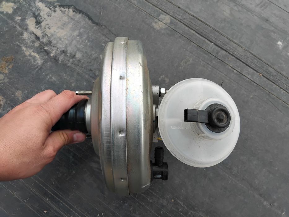 Главный тормозной цилиндр