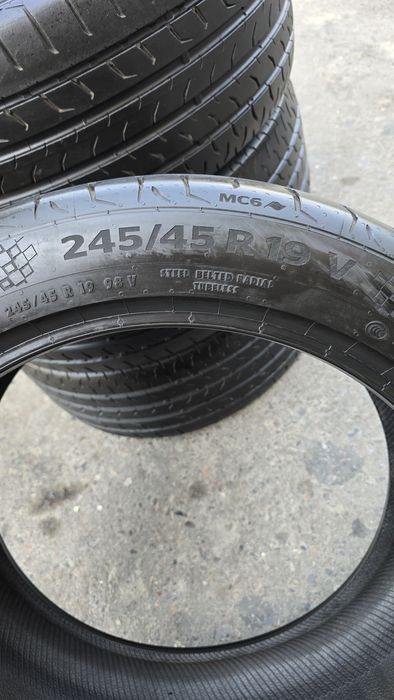 245/45/R19 continental