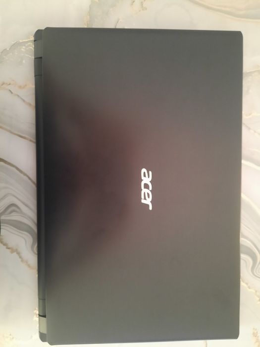 Ноутбук марка: acer