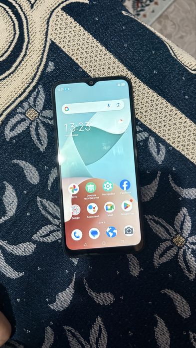 Продается ZTE телефон