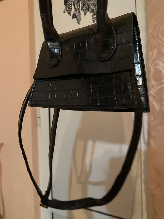 Черна дамска чанта