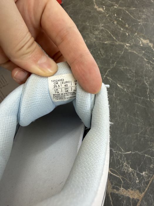 Кросовки для волейбола Asics