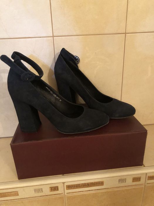 Туфли нубук продам