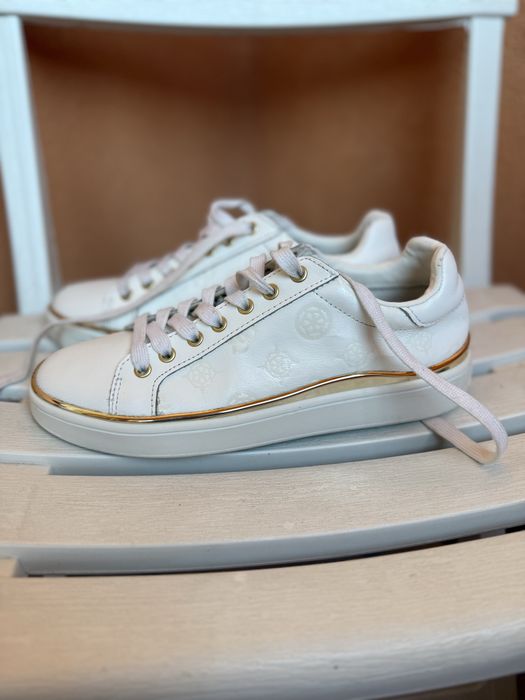 Дамски обувки guess