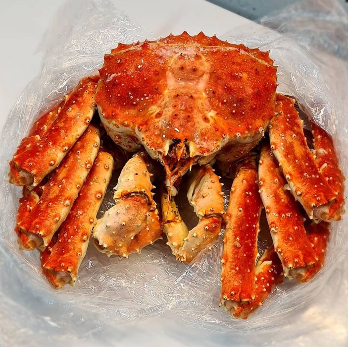 Клешни краба,камчатский краб,раки,красная икра
