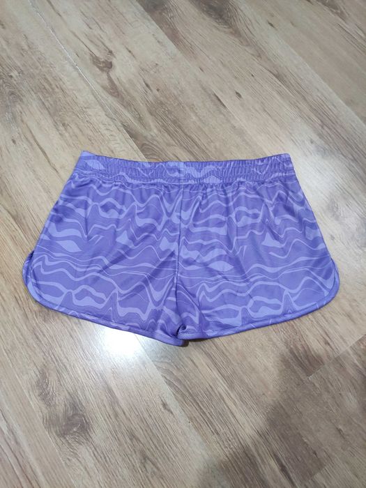 Pantaloni scurti de dama Under Armour marimea L