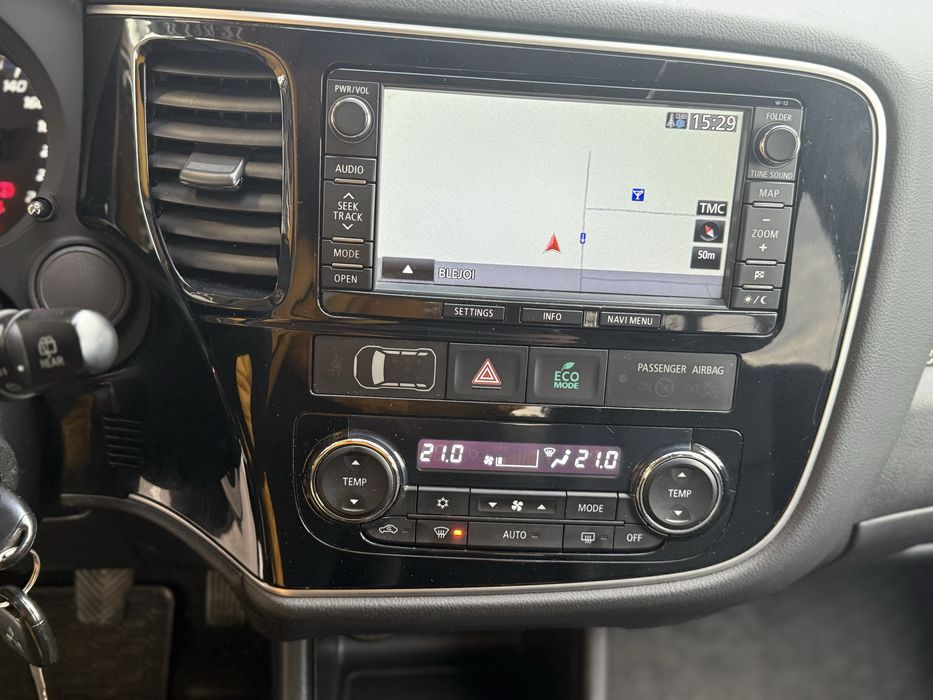 Mitsubishi Outlander 7 locuri/2015/NAVI/DIESEL/GARANTIE 1 AN/RATE