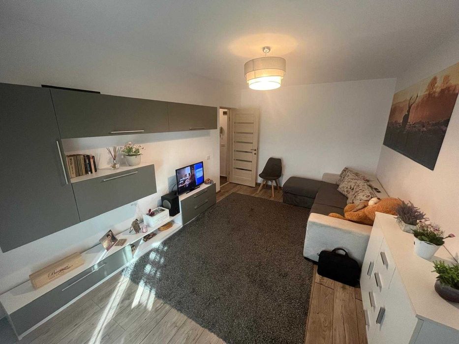 Proprietar vand Ap 2 cam decomandate + loc parcare + boxa - zona CUG