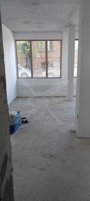 Продава се Магазин в Пловдив, Кючук Париж - 145 кв.м за 849 €/кв.м - Снимка #1