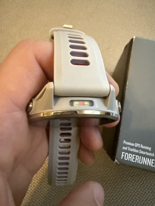 Garmin Forerunner 970 auriu full box, ca nou si in garanție