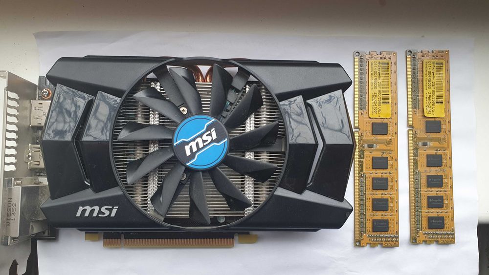 Placa video si memorii ddr 2 si 3