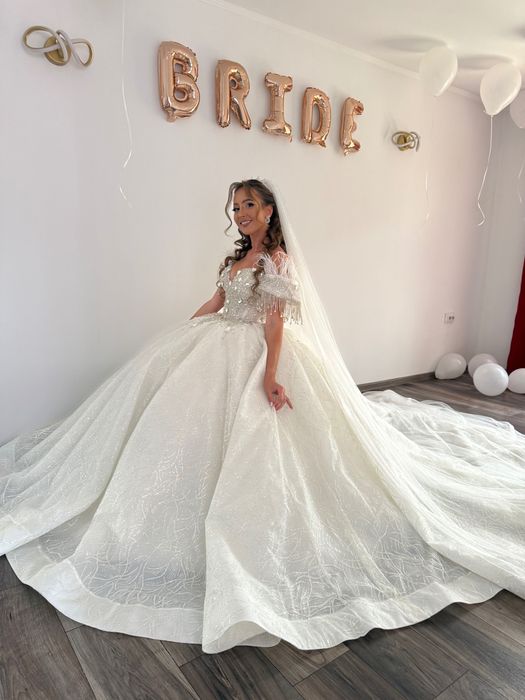 Rochie de mireasă tip prințesă