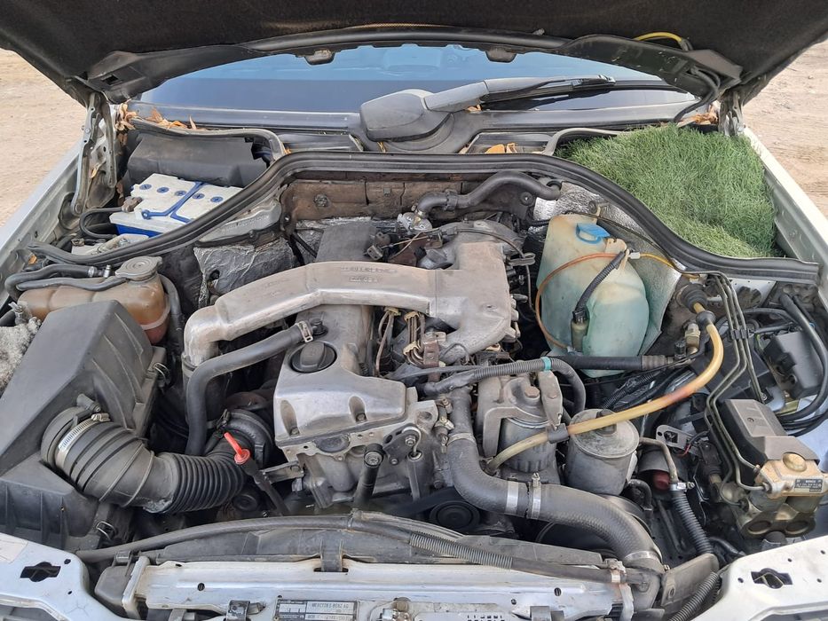 Продам Мерседес 124