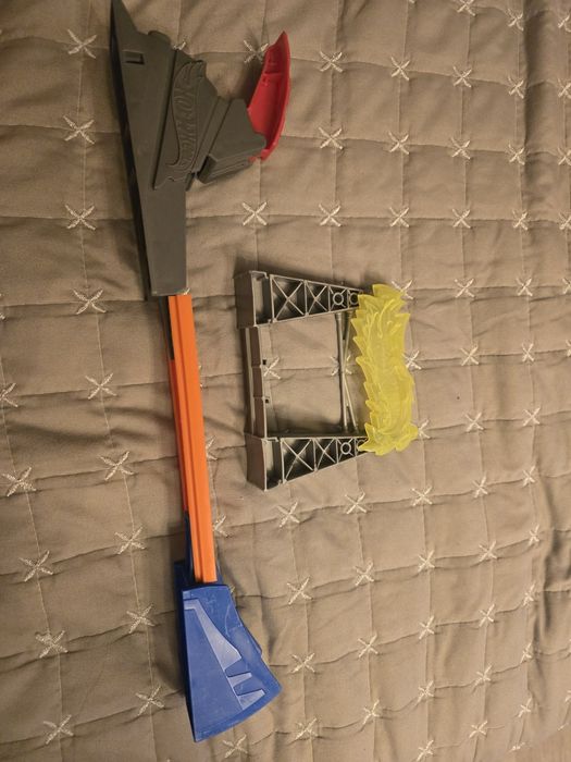 Играчки различни