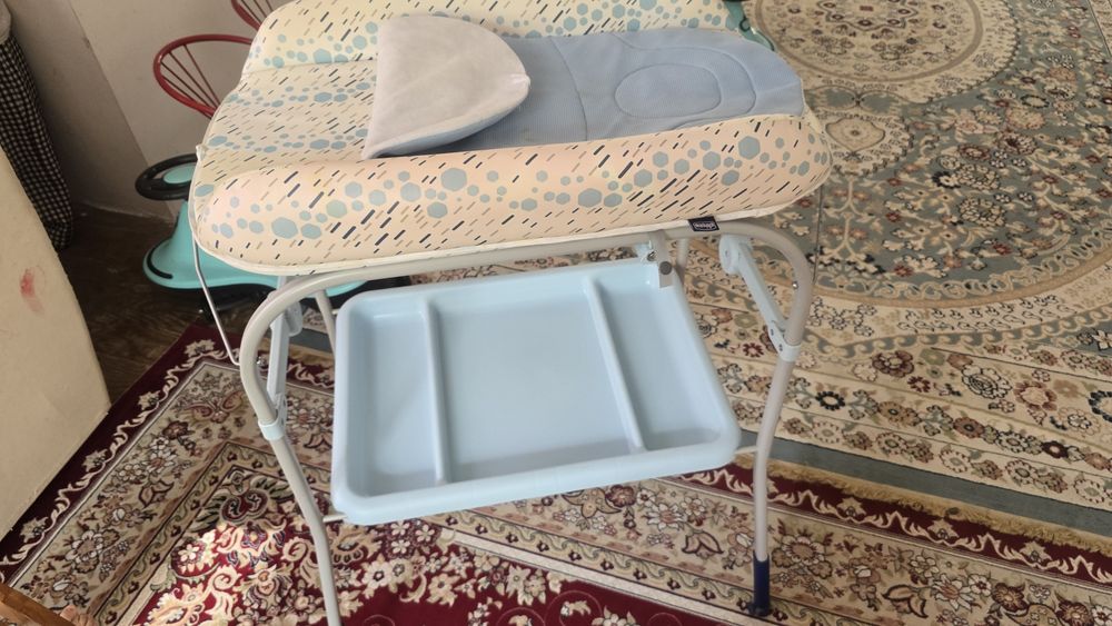 Пеленальный столик