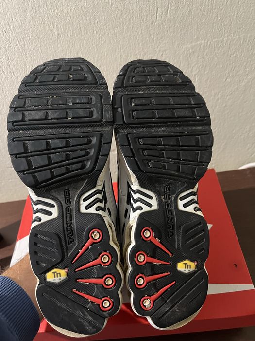Оригинални Nike Air Max Plus 3 TN – бяло / черно 45/29см стелка