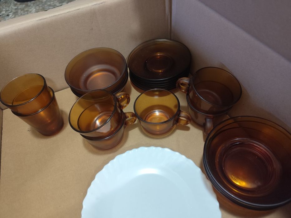 Подаряват се чаши и други