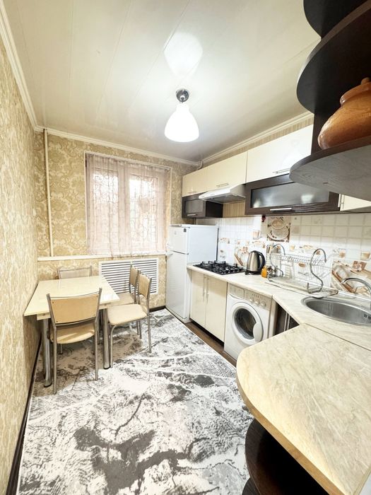 Продаются 1 комнатная квартира Чиланзар 2 квартал Аллея Гагарина
