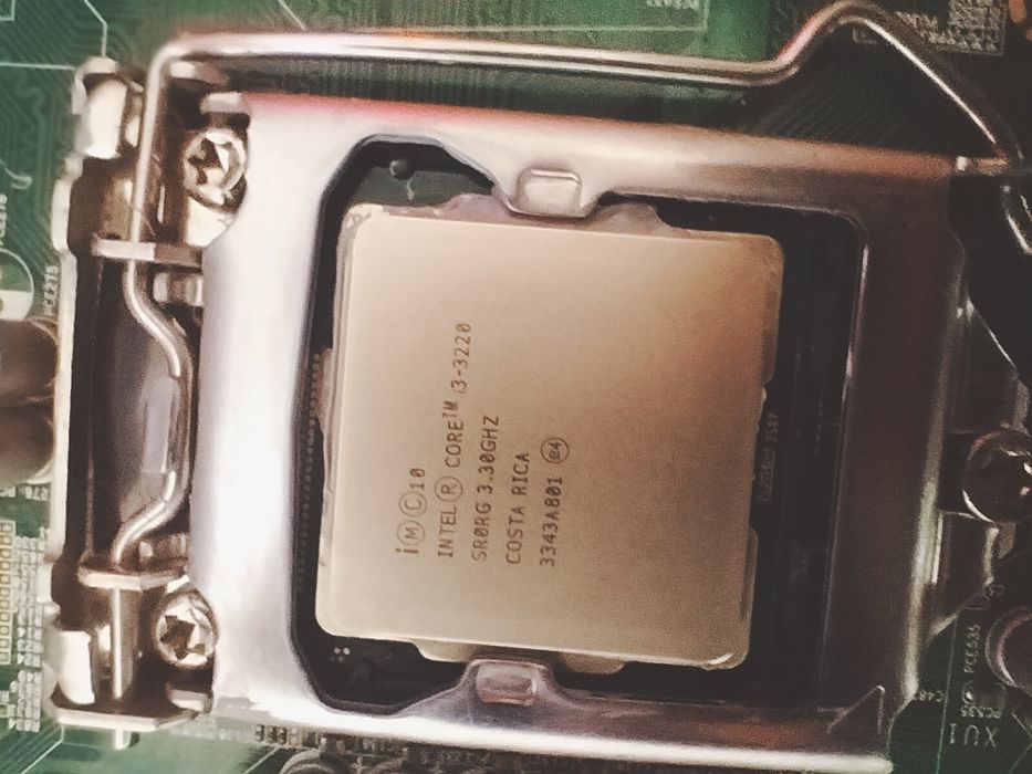 Материнская плата