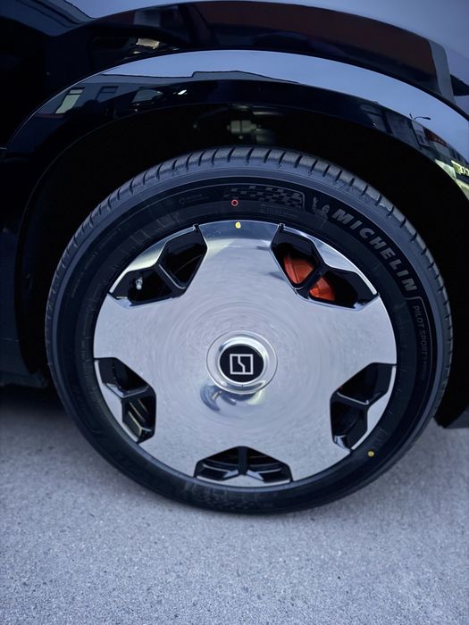 Zeekr 9x ultra/ 70kWh/ oq salon