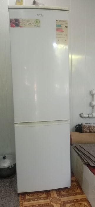 Холоделник артел почти в новый  идеальном состояние